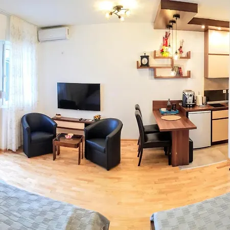 Dm Apartment Nis Exterior photo