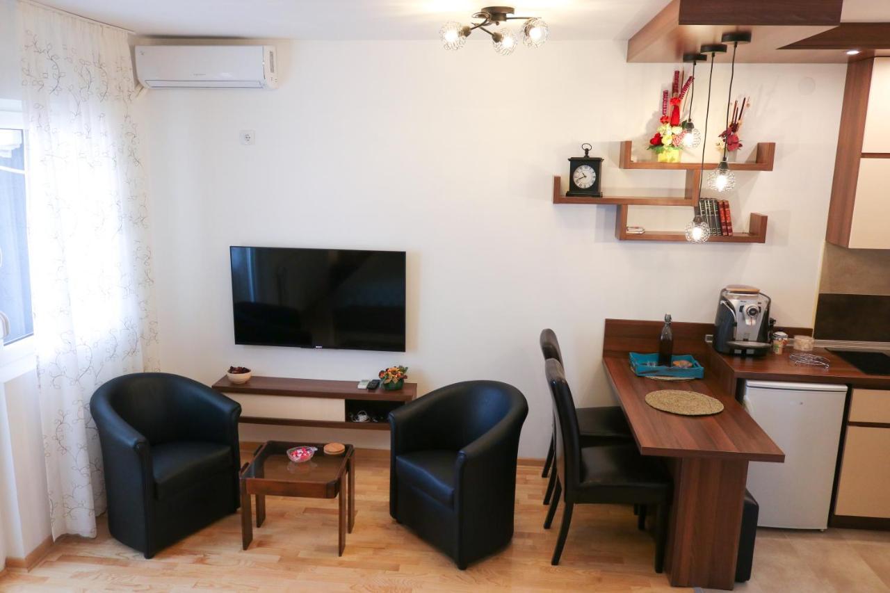Dm Apartment Nis